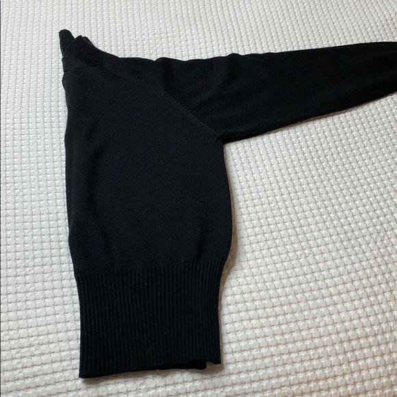 Black sweater - Picture 6 of 13